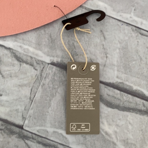 H&M Divided 100% wool pink hat - Picture 11 of 11